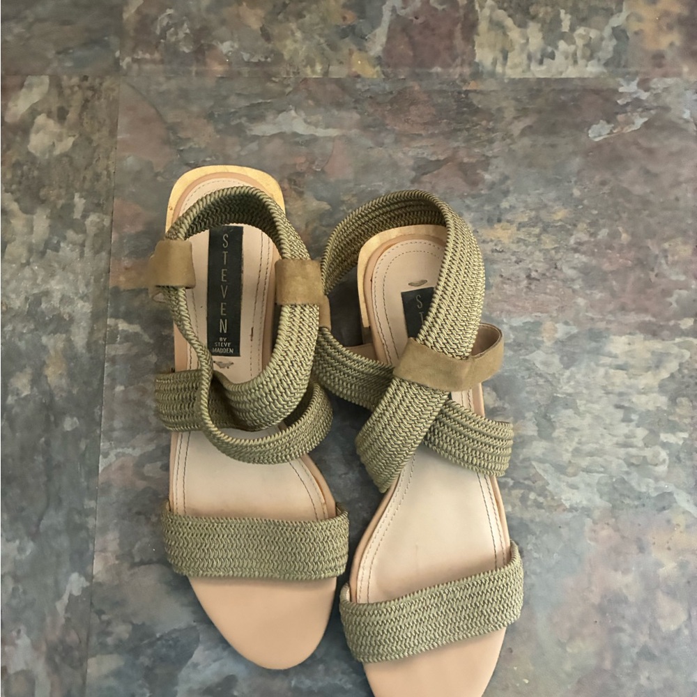 Steve Madden Olive Green Sandals